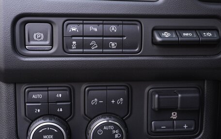 Chevrolet Suburban, 2023 год, 13 500 000 рублей, 19 фотография