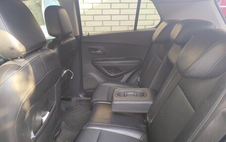 Chevrolet Tracker III, 2015 год, 900 000 рублей, 13 фотография