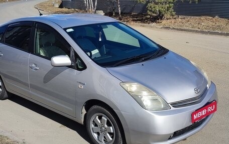 Toyota Prius, 2007 год, 690 000 рублей, 4 фотография