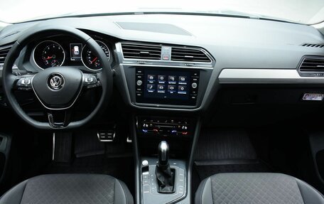Volkswagen Tiguan II, 2020 год, 2 850 000 рублей, 10 фотография