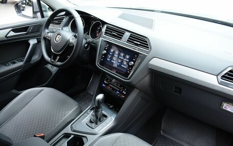 Volkswagen Tiguan II, 2020 год, 2 850 000 рублей, 20 фотография