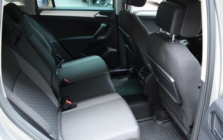 Volkswagen Tiguan II, 2020 год, 2 850 000 рублей, 21 фотография