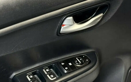 KIA Rio IV, 2019 год, 1 290 000 рублей, 14 фотография