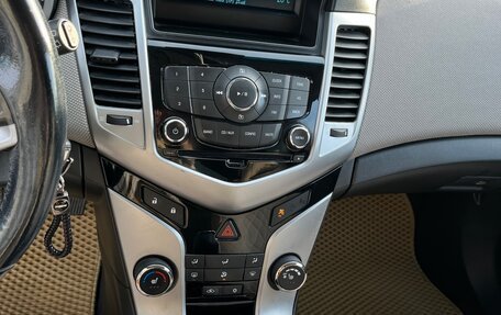 Chevrolet Cruze II, 2012 год, 700 000 рублей, 9 фотография