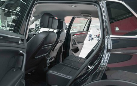 Volkswagen Tiguan II, 2018 год, 2 350 000 рублей, 7 фотография