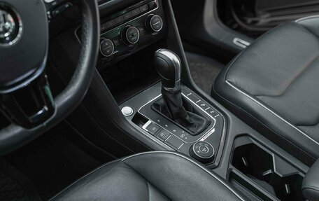 Volkswagen Tiguan II, 2018 год, 2 350 000 рублей, 10 фотография