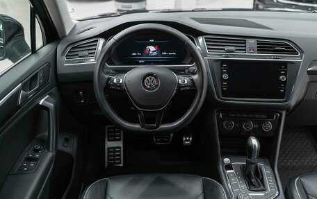 Volkswagen Tiguan II, 2018 год, 2 350 000 рублей, 14 фотография