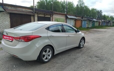 Hyundai Elantra V, 2013 год, 980 000 рублей, 2 фотография