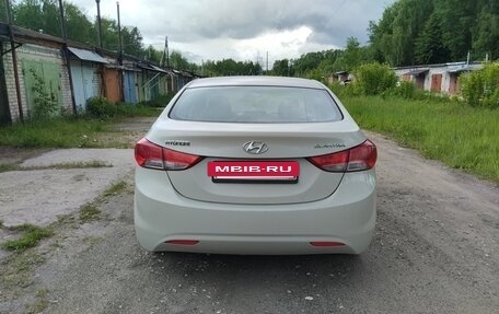 Hyundai Elantra V, 2013 год, 980 000 рублей, 3 фотография