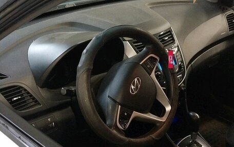 Hyundai Solaris II рестайлинг, 2012 год, 555 000 рублей, 7 фотография