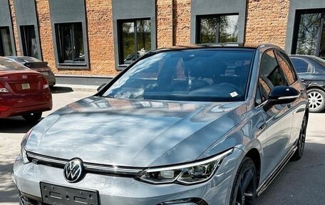 Volkswagen Golf VIII, 2023 год, 2 150 000 рублей, 2 фотография