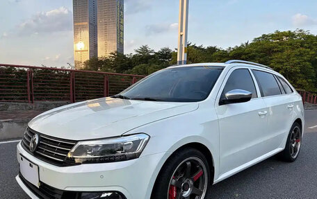 Volkswagen Lavida, 2017 год, 1 380 000 рублей, 2 фотография
