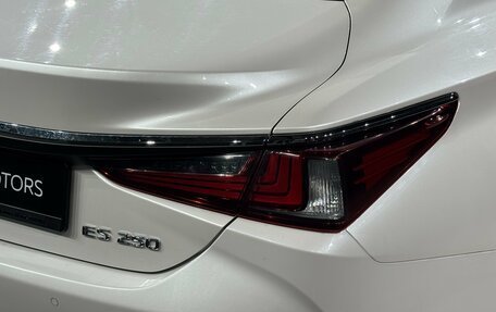 Lexus ES VII, 2020 год, 3 990 000 рублей, 9 фотография