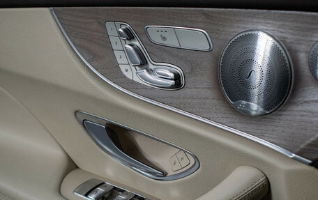 Mercedes-Benz E-Класс, 2019 год, 3 735 000 рублей, 18 фотография