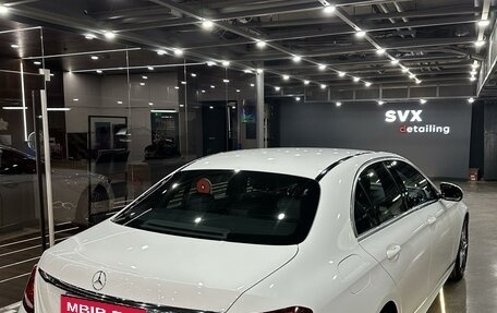 Mercedes-Benz E-Класс, 2018 год, 4 750 000 рублей, 5 фотография