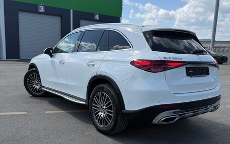 Mercedes-Benz GLC, 2024 год, 6 990 000 рублей, 3 фотография