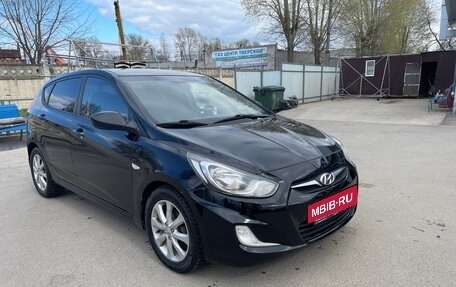 Hyundai Solaris II рестайлинг, 2011 год, 699 000 рублей, 4 фотография