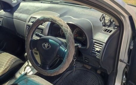 Toyota Corolla, 2011 год, 950 000 рублей, 7 фотография