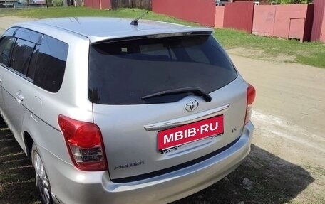 Toyota Corolla, 2011 год, 950 000 рублей, 4 фотография