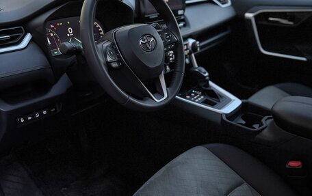 Toyota RAV4, 2025 год, 3 699 000 рублей, 6 фотография