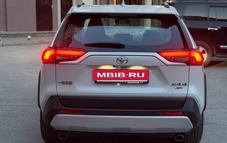 Toyota RAV4, 2025 год, 3 699 000 рублей, 3 фотография