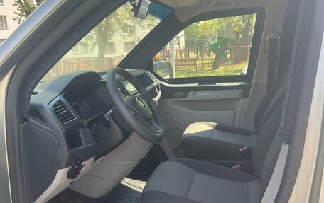 Volkswagen Transporter T6 рестайлинг, 2017 год, 3 100 000 рублей, 6 фотография