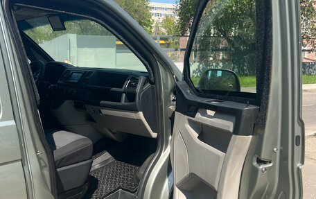 Volkswagen Transporter T6 рестайлинг, 2017 год, 3 100 000 рублей, 7 фотография
