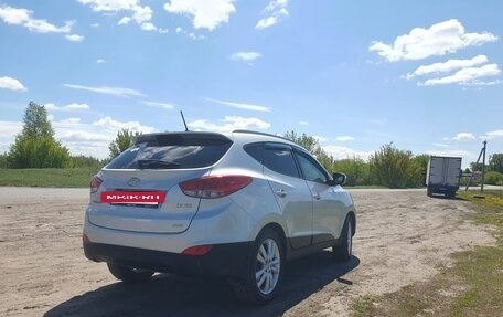 Hyundai ix35 I рестайлинг, 2011 год, 1 480 000 рублей, 2 фотография