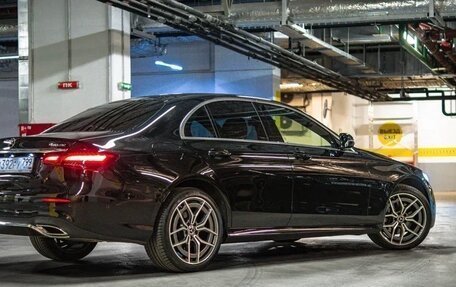 Mercedes-Benz E-Класс, 2020 год, 4 890 000 рублей, 4 фотография