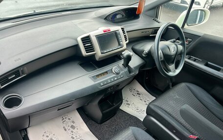 Honda Freed I, 2010 год, 959 000 рублей, 12 фотография