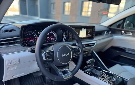 KIA K5, 2022 год, 2 570 000 рублей, 28 фотография