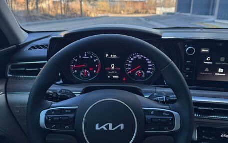 KIA K5, 2022 год, 2 570 000 рублей, 25 фотография