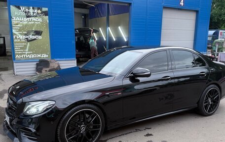 Mercedes-Benz E-Класс, 2018 год, 3 250 000 рублей, 3 фотография