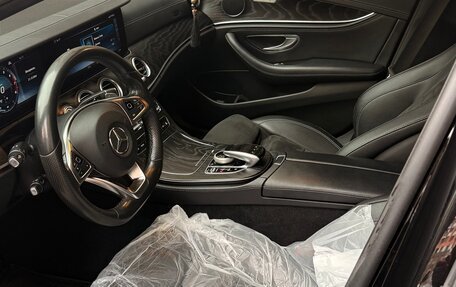 Mercedes-Benz E-Класс, 2018 год, 3 250 000 рублей, 11 фотография