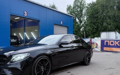 Mercedes-Benz E-Класс, 2018 год, 3 250 000 рублей, 10 фотография