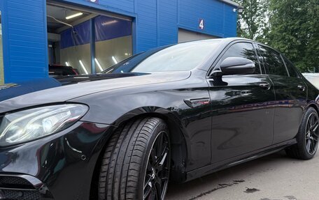 Mercedes-Benz E-Класс, 2018 год, 3 250 000 рублей, 5 фотография