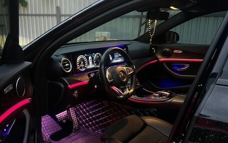 Mercedes-Benz E-Класс, 2018 год, 3 250 000 рублей, 16 фотография