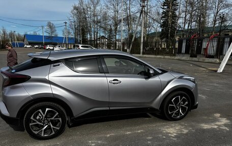 Toyota C-HR I рестайлинг, 2019 год, 2 050 000 рублей, 3 фотография