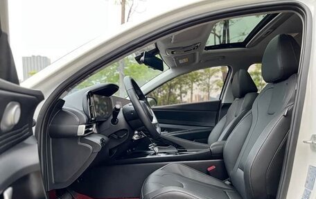 Hyundai Elantra, 2023 год, 1 644 000 рублей, 8 фотография