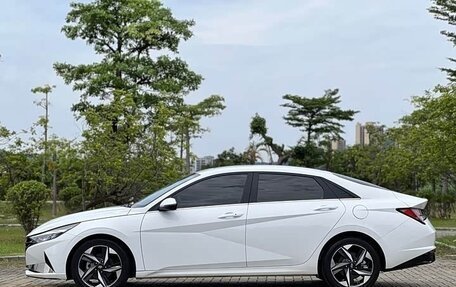 Hyundai Elantra, 2023 год, 1 644 000 рублей, 7 фотография