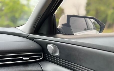 Hyundai Elantra, 2023 год, 1 644 000 рублей, 25 фотография