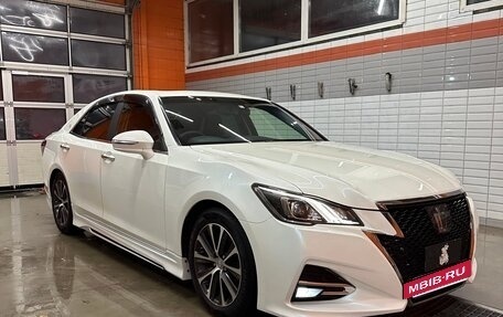 Toyota Crown, 2016 год, 3 000 000 рублей, 2 фотография