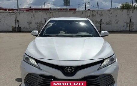 Toyota Camry, 2019 год, 3 090 000 рублей, 9 фотография