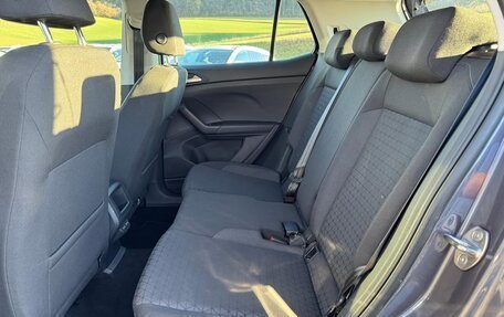 Volkswagen T-Cross I, 2023 год, 2 385 000 рублей, 7 фотография