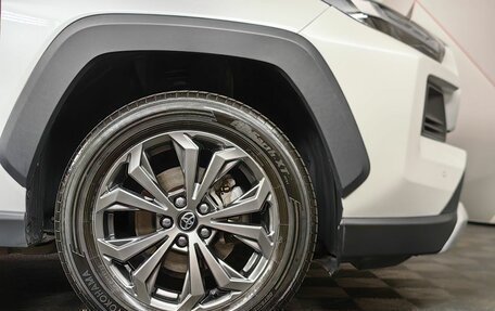 Toyota RAV4, 2023 год, 3 760 000 рублей, 9 фотография
