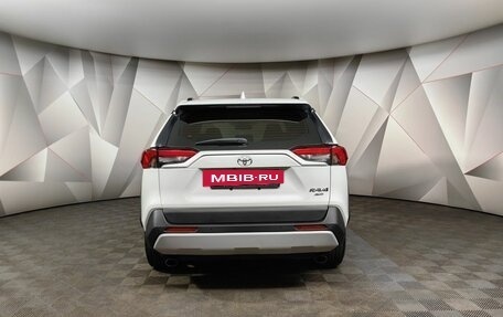 Toyota RAV4, 2023 год, 3 760 000 рублей, 8 фотография