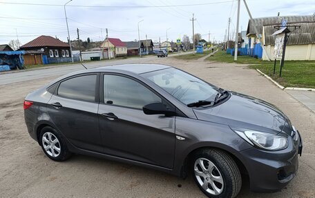 Hyundai Solaris II рестайлинг, 2013 год, 710 000 рублей, 1 фотография
