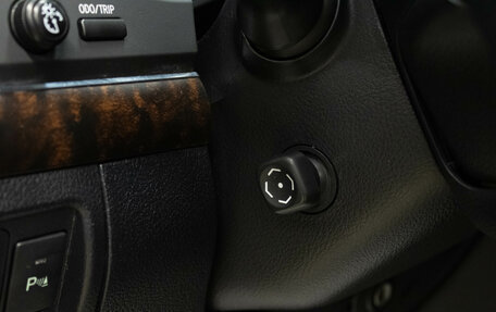 Toyota Land Cruiser 200, 2012 год, 4 169 000 рублей, 28 фотография