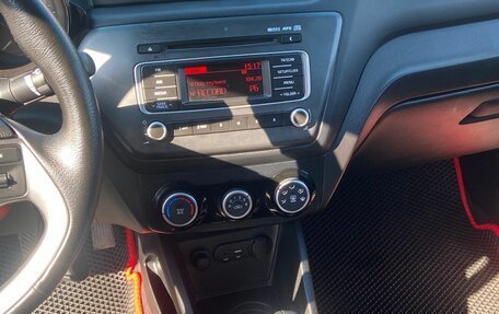 KIA Rio III рестайлинг, 2015 год, 990 000 рублей, 20 фотография