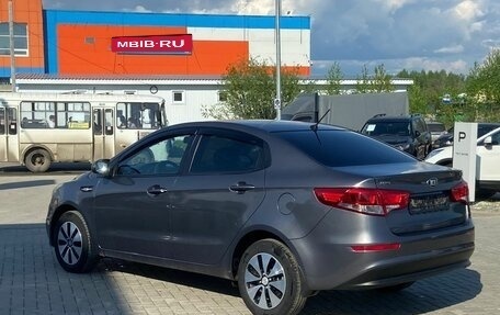 KIA Rio III рестайлинг, 2015 год, 990 000 рублей, 6 фотография
